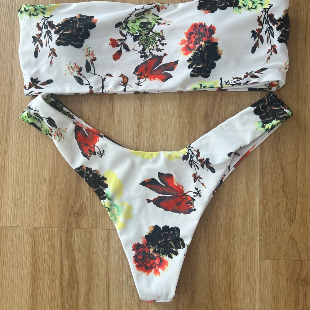 Women’s 14 piece swimming suit lot (updated, added 3 more pieces)